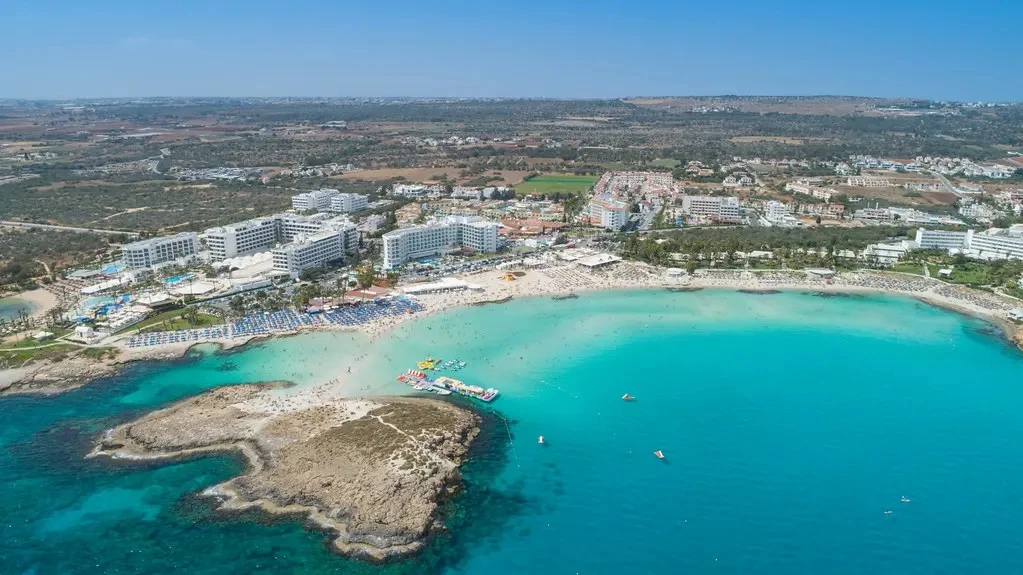 Tao Meilės stovykla Kipre - Kipras Cyprus Stovykla Edita Esenku Meilė - Stovykla moterims pajūris vila moteris moterys