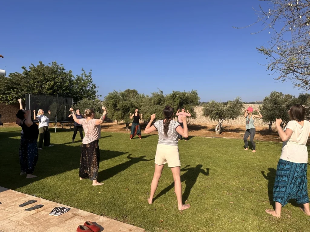 Tao Meilės stovykla Kipre - Kipras Cyprus Stovykla Edita Esenku Meilė - Stovykla moterims pajūris vila moteris moterys