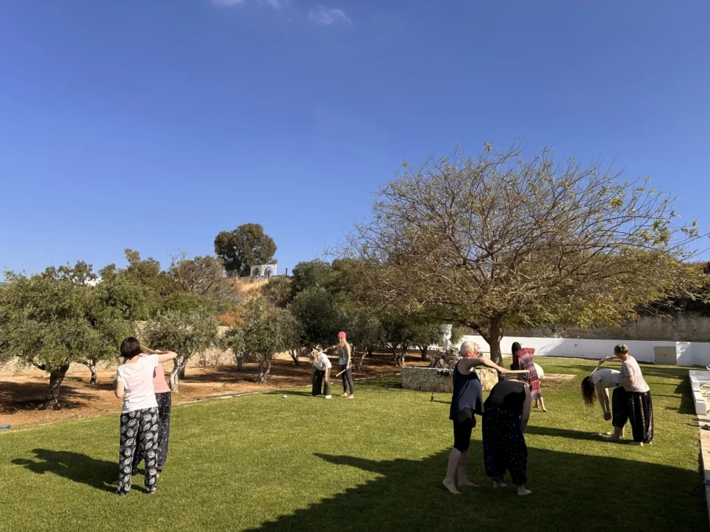 Tao Meilės stovykla Kipre - Kipras Cyprus Stovykla Edita Esenku Meilė - Stovykla moterims pajūris vila moteris moterys